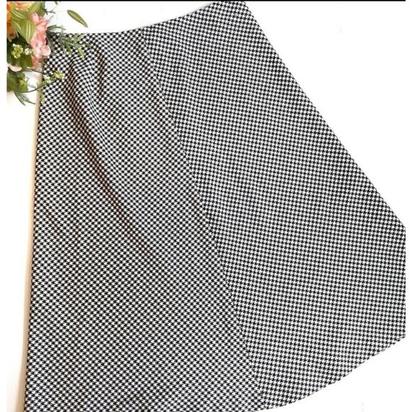 Carmen Marc Valvo Dresses & Skirts - Carmen Marc Valvo Houndstooth Black and White Midi Length A-Line Full Skirt 4